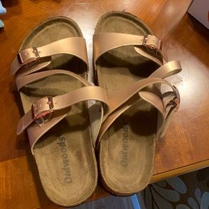 Outwoods rose gold size 9 sandals!